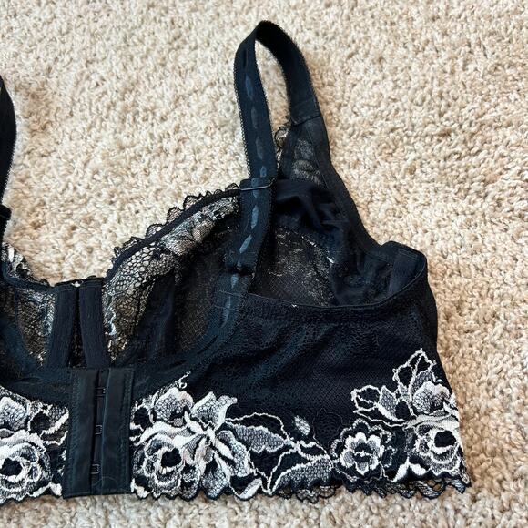 Paramour Unlined Lace Bra size 40DD Black White Embroidered Sexy Sheer Mesh - Picture 6 of 9